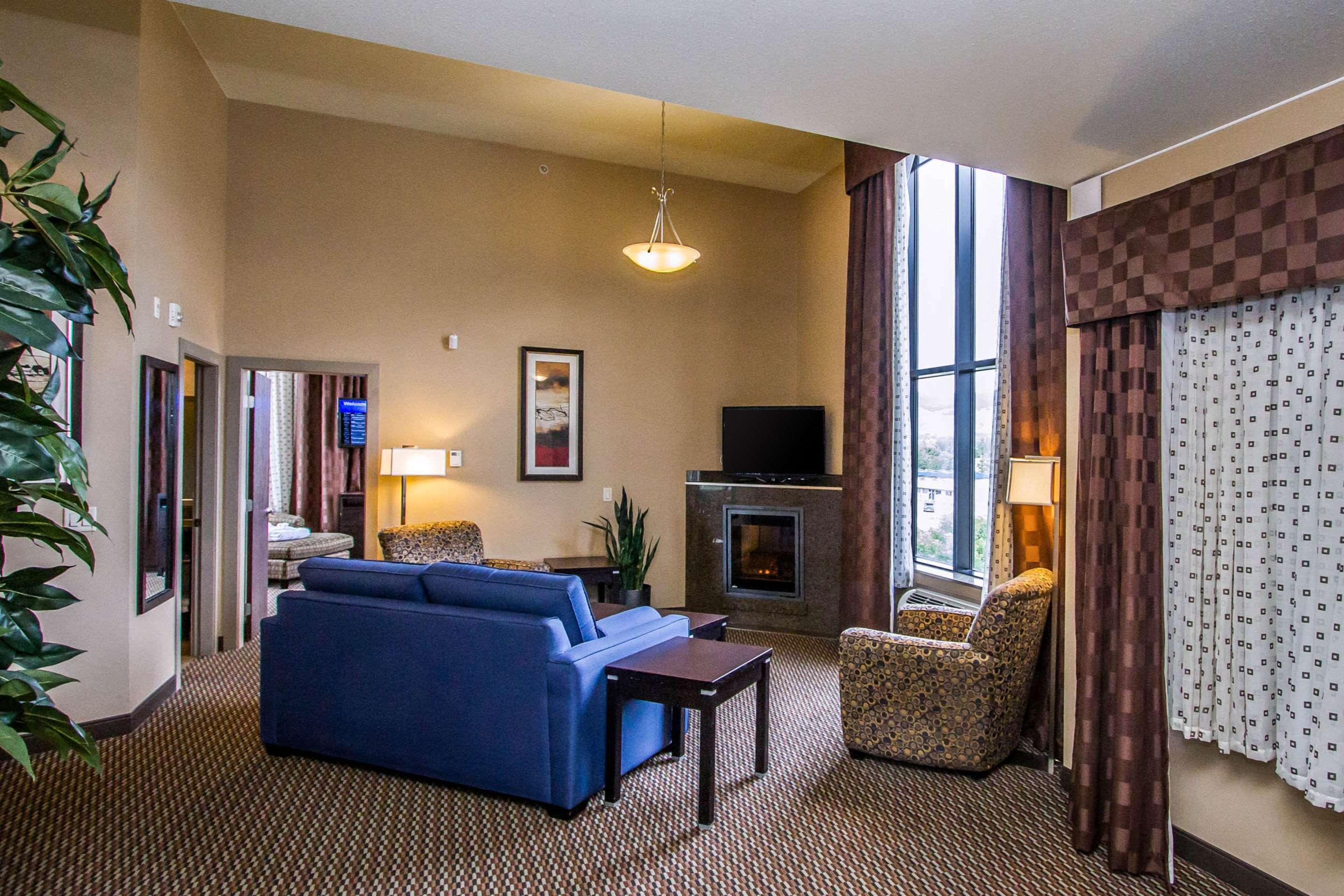 Comfort Suites Kelowna Exteriér fotografie