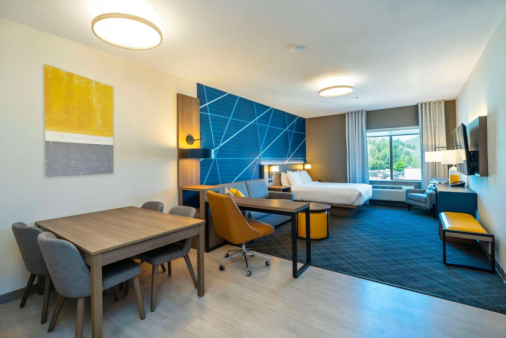 Comfort Suites Kelowna Exteriér fotografie