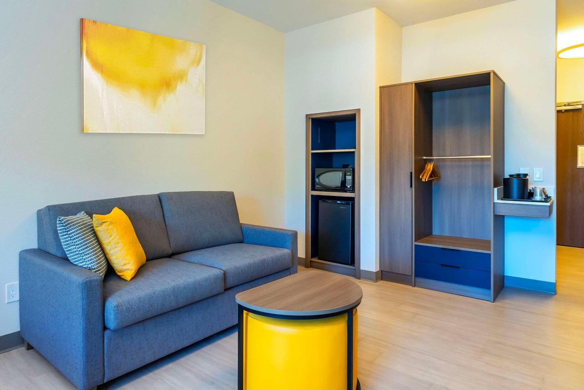 Comfort Suites Kelowna Exteriér fotografie