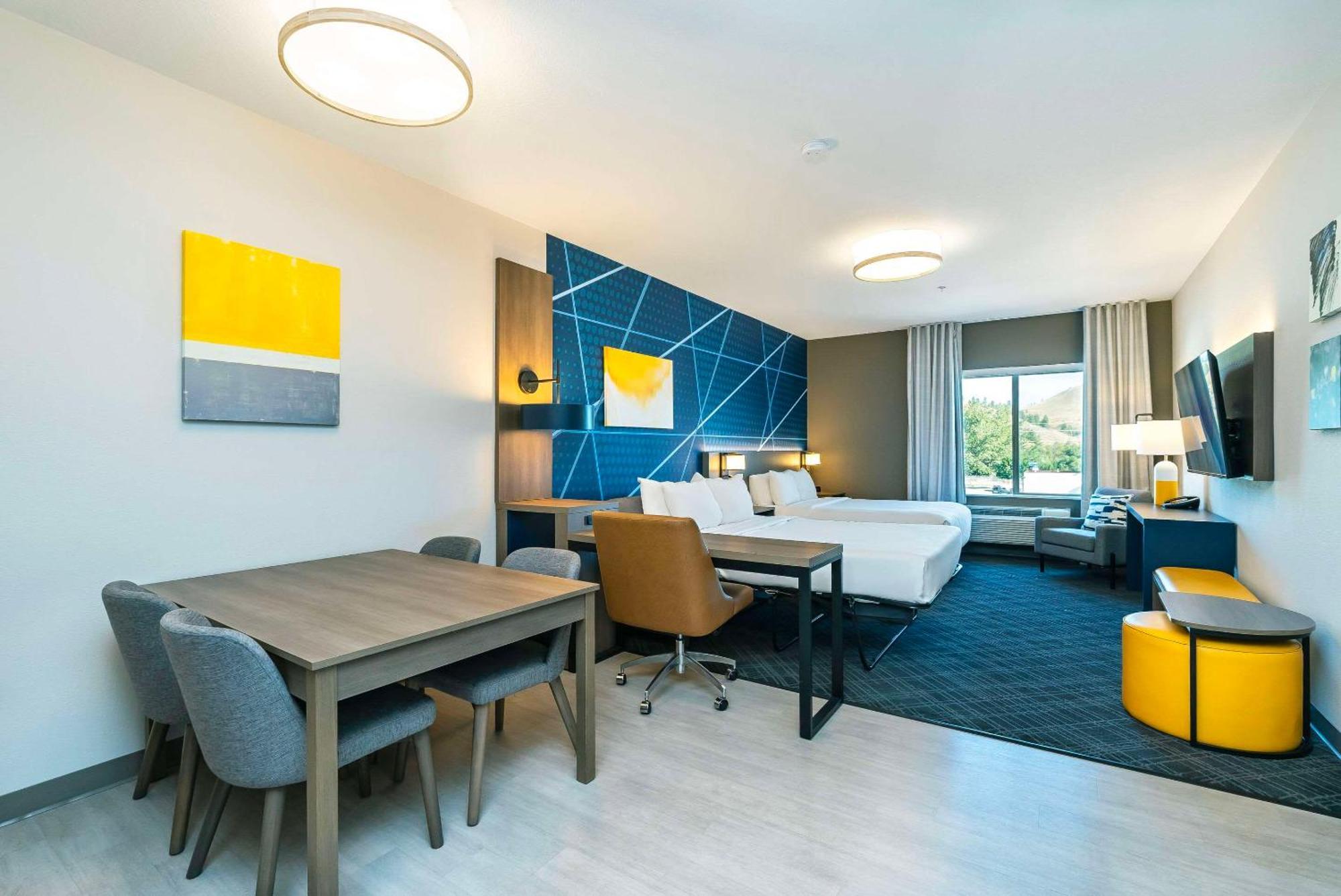 Comfort Suites Kelowna Exteriér fotografie
